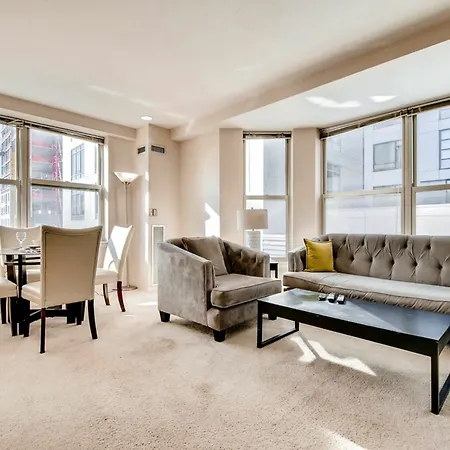 Global Suites At Victory Gardens